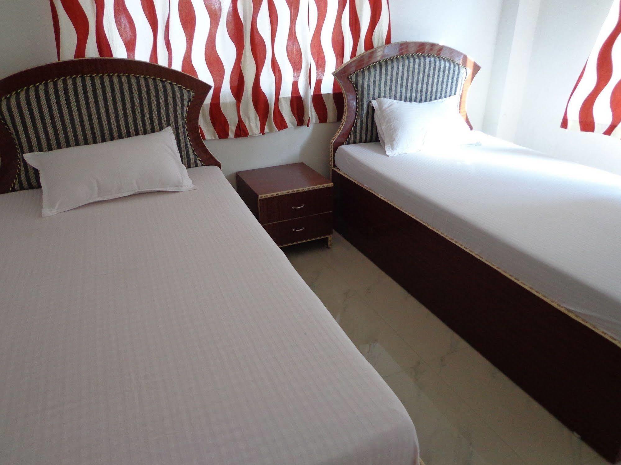 Swagat Guest House Bodhgaya Bagian luar foto